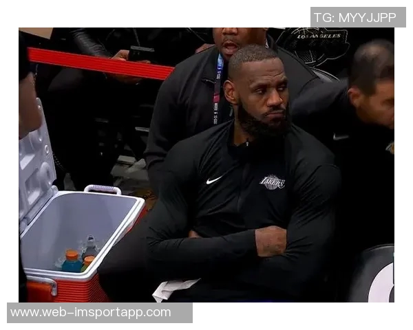 詹姆斯称赞前队友莺歌卡鲁索哈特鲍尔祖巴茨皆以正确方式打球