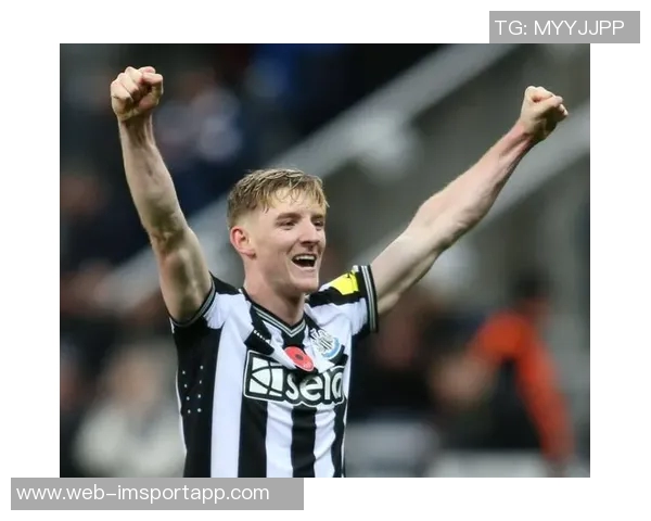 纽卡右后卫利夫拉门托未来悬而未决曼城对其表现出浓厚兴趣 纽卡右后卫利夫拉门托未来悬而未决曼城对其表现出浓厚兴趣